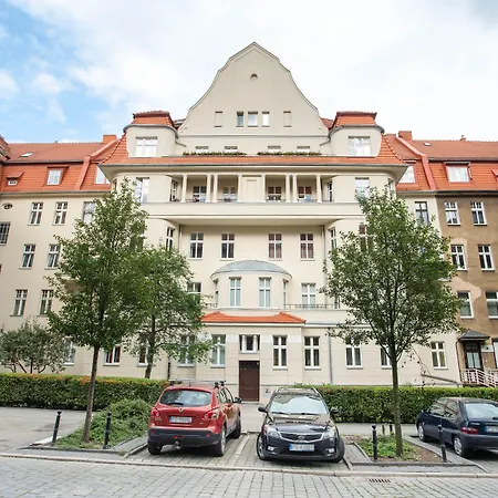 Velvet Aparthotel 3*